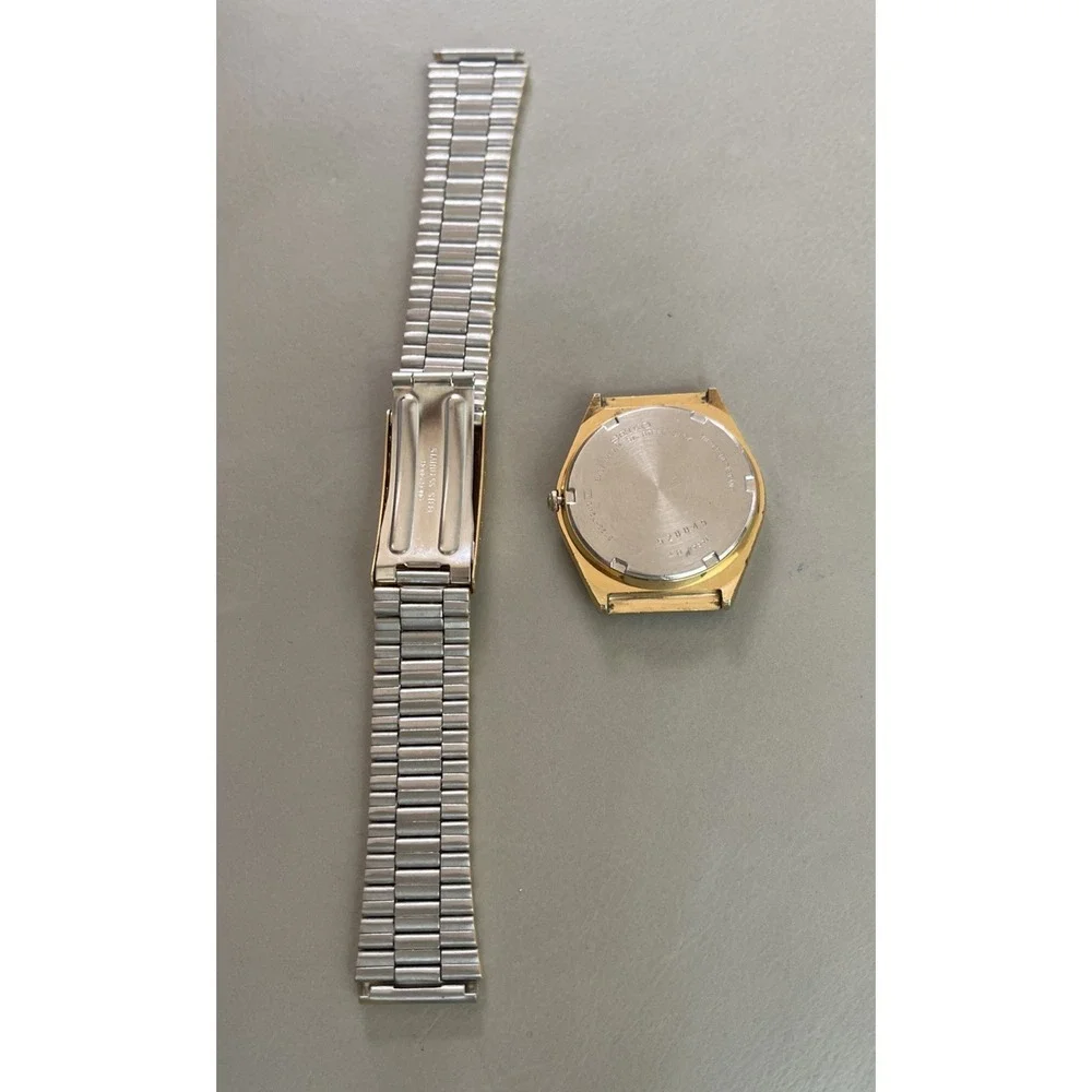Vintage Seiko SQ Men's Wristwatch 8123-7240 Day Date *Needs‎ Battery & Pins*